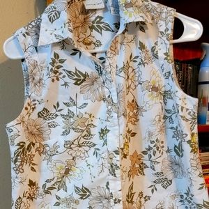 Ladies Sleeveless Shirt